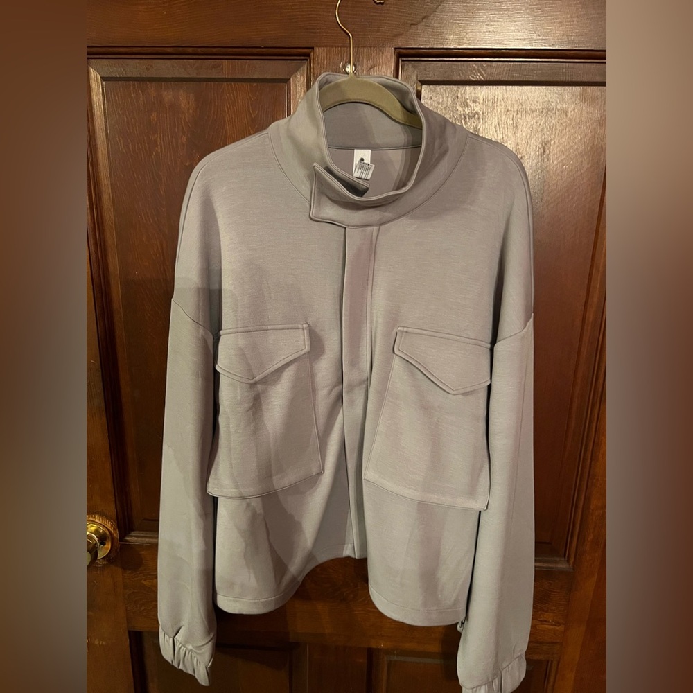 Yogalicious jacket. Lightweight